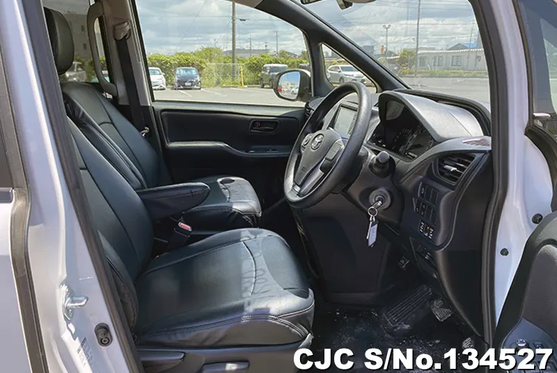 2016 Toyota / Noah Stock No. 134527