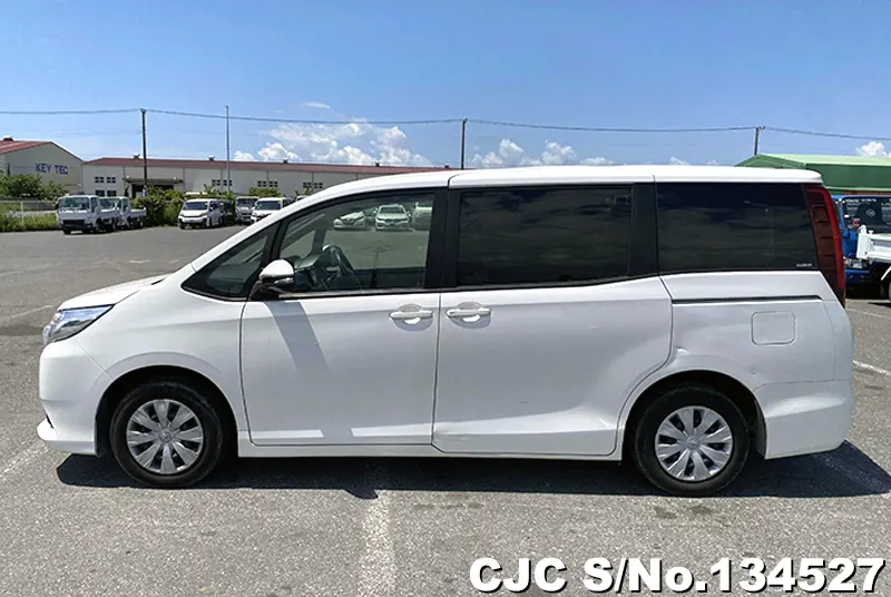 2016 Toyota / Noah Stock No. 134527