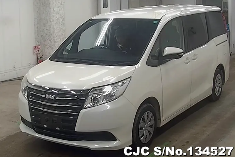 2016 Toyota / Noah Stock No. 134527