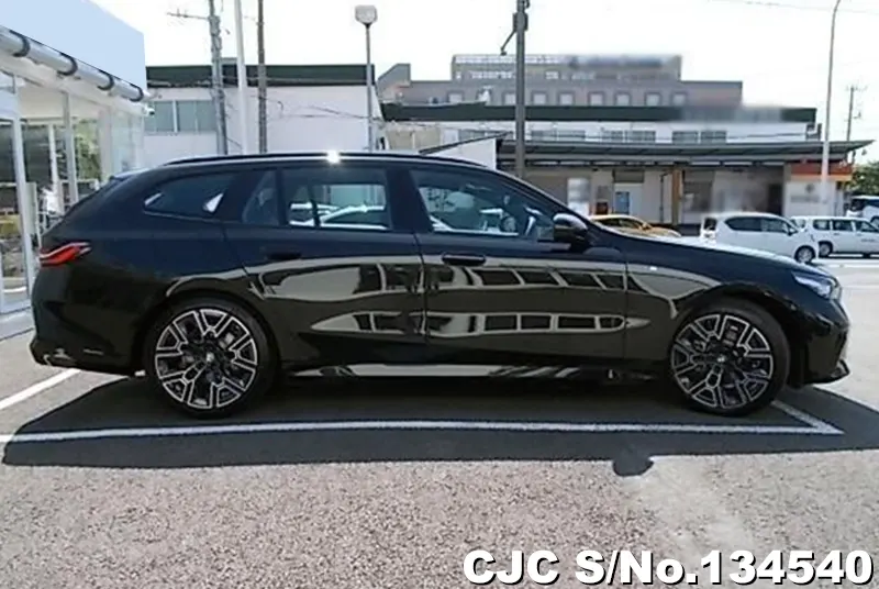 2025 BMW / 5 Series Stock No. 134540