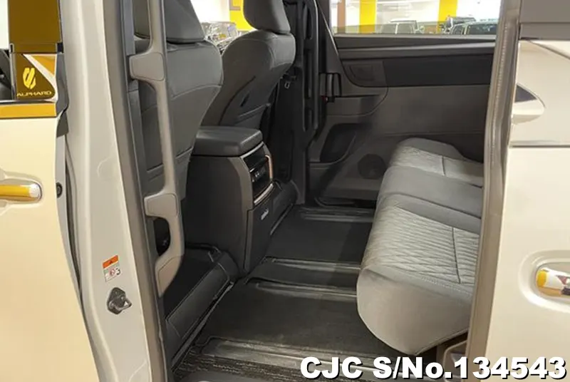 2025 Toyota / Alphard Stock No. 134543