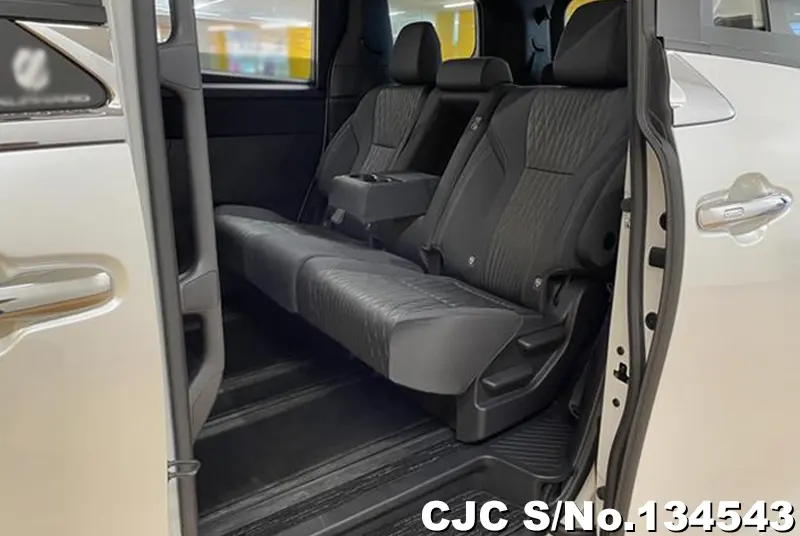 2025 Toyota / Alphard Stock No. 134543