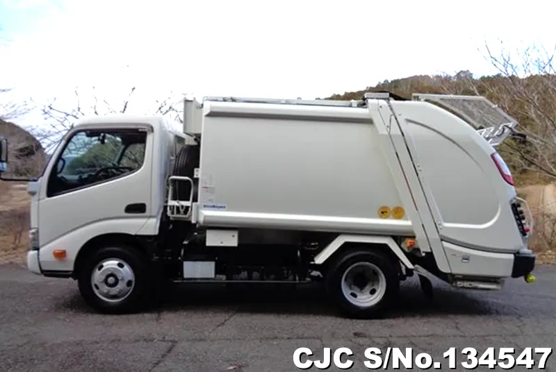 2020 Hino / Dutro Stock No. 134547