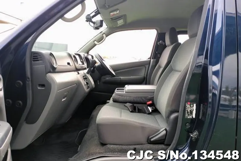 2020 Nissan / Caravan Stock No. 134548