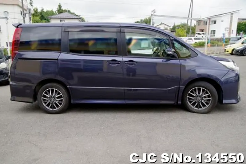 2014 Toyota / Noah Stock No. 134550