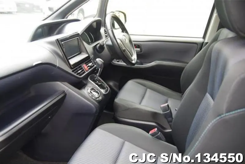 2014 Toyota / Noah Stock No. 134550