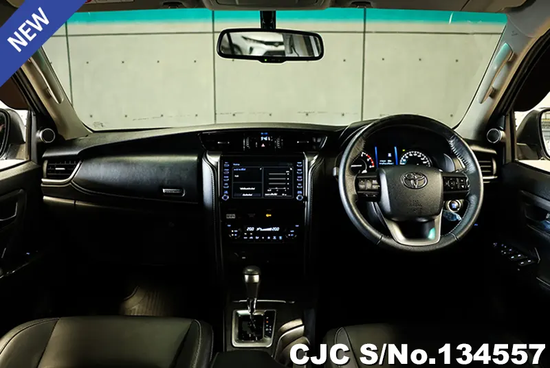 2020 Toyota / Fortuner Stock No. 134557