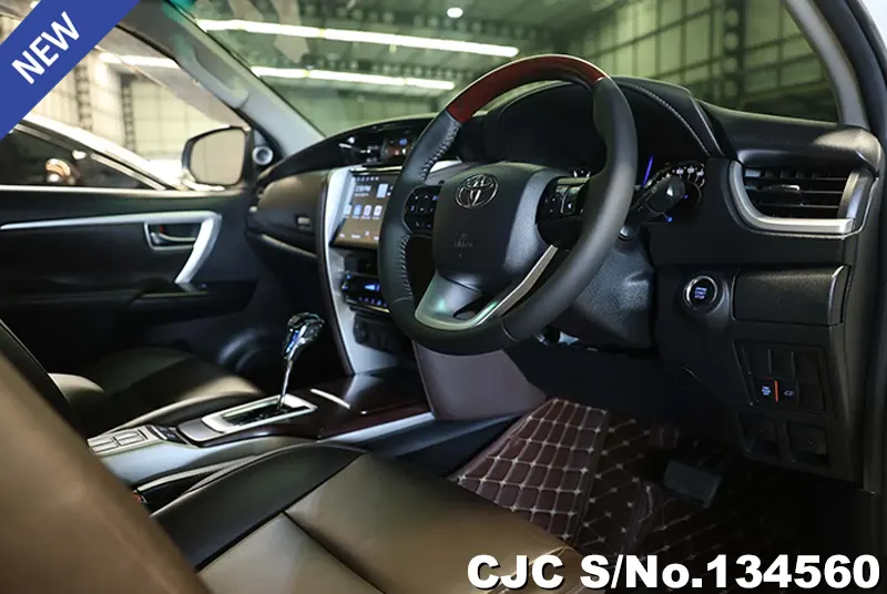 2019 Toyota / Fortuner Stock No. 134560