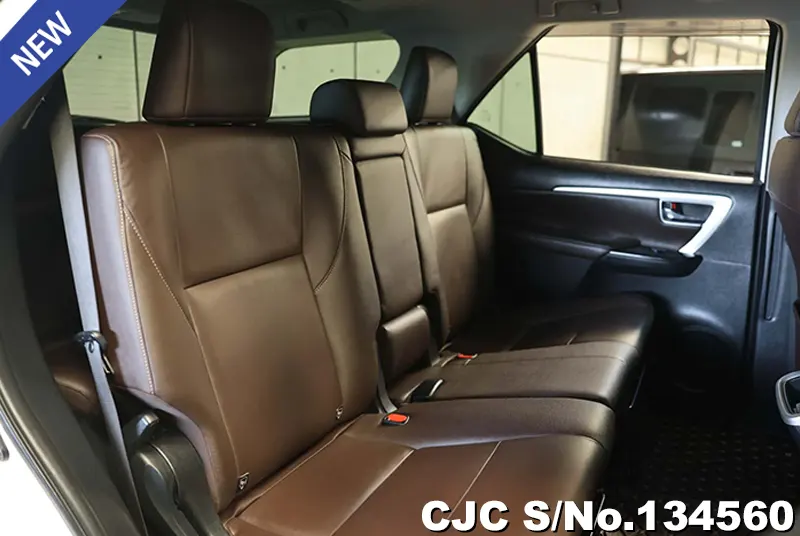 2019 Toyota / Fortuner Stock No. 134560