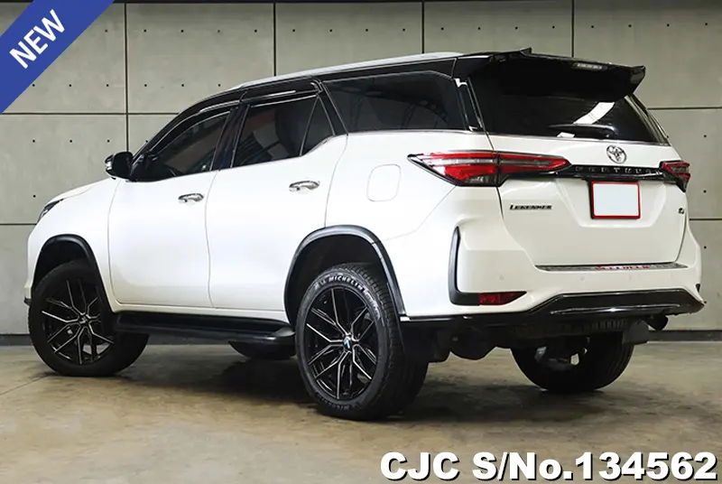 2021 Toyota / Fortuner Stock No. 134562