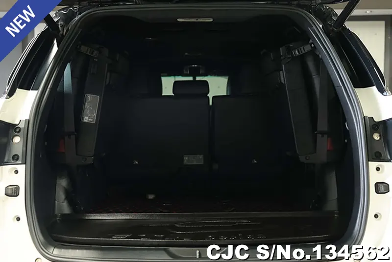 2021 Toyota / Fortuner Stock No. 134562