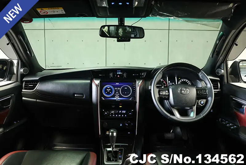 2021 Toyota / Fortuner Stock No. 134562