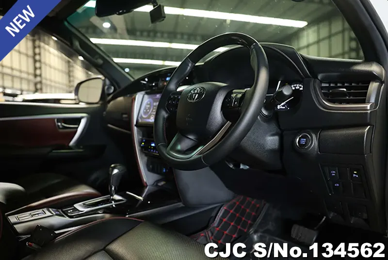 2021 Toyota / Fortuner Stock No. 134562