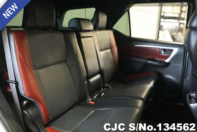 2021 Toyota / Fortuner Stock No. 134562