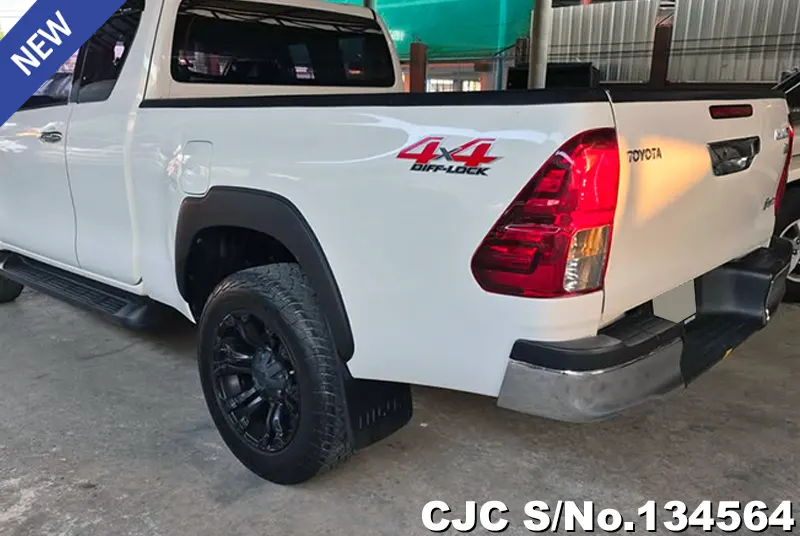 2017 Toyota / Hilux / Revo Stock No. 134564