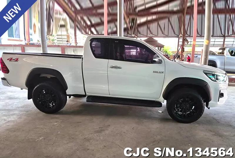 2017 Toyota / Hilux / Revo Stock No. 134564