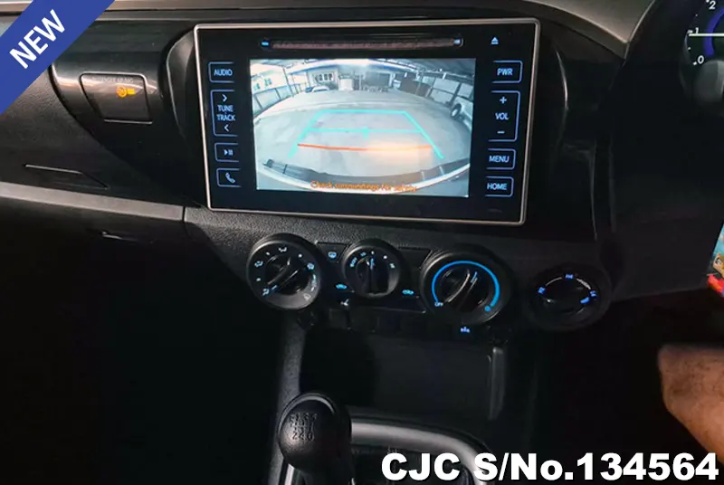 2017 Toyota / Hilux / Revo Stock No. 134564