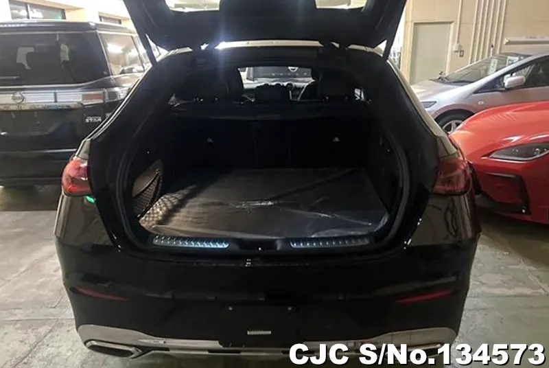 2025 Mercedes Benz / GLC Class Stock No. 134573
