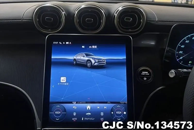 2025 Mercedes Benz / GLC Class Stock No. 134573