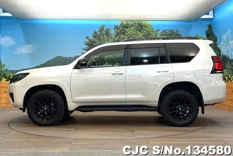 2023 Toyota / Land Cruiser Prado Stock No. 134580