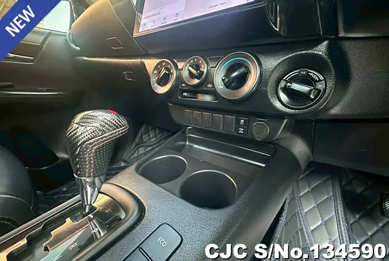 2022 Toyota / Hilux / Revo Stock No. 134591