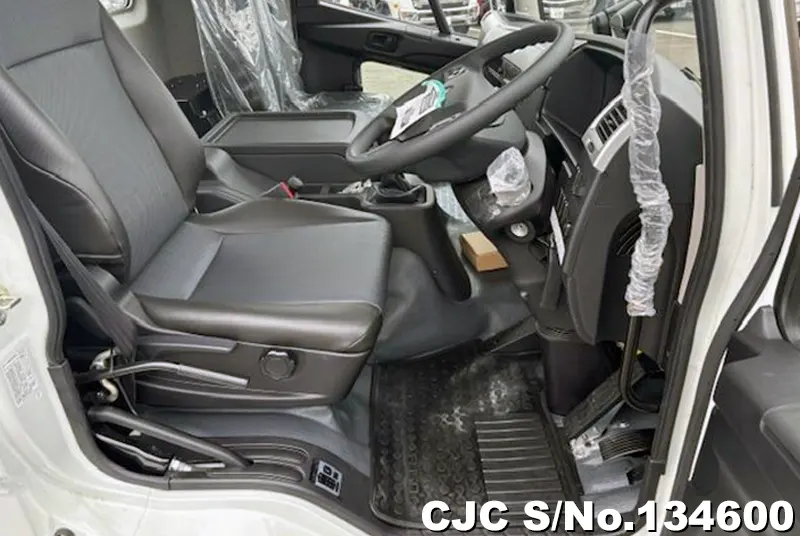 2025 Mitsubishi / Fuso Fighter Stock No. 134600