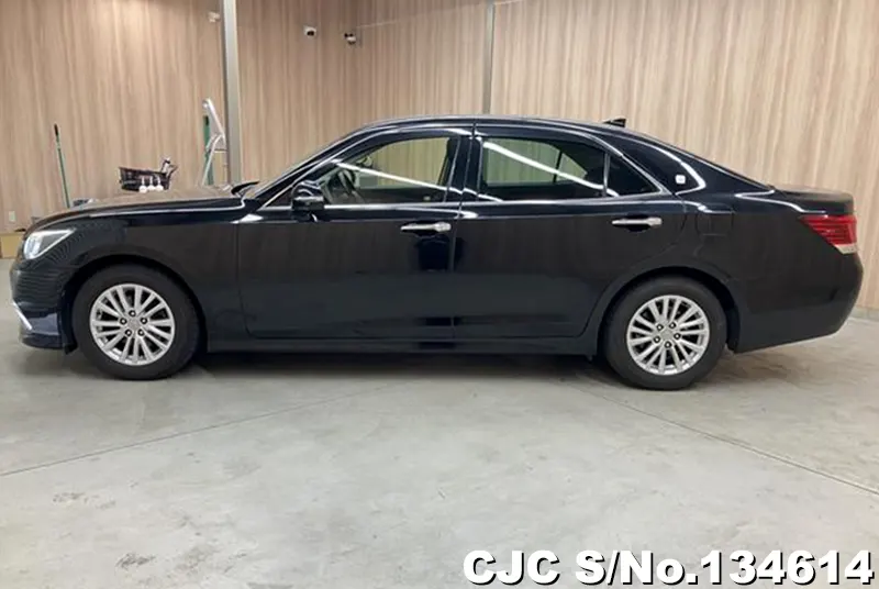 2016 Toyota / Crown Stock No. 134614