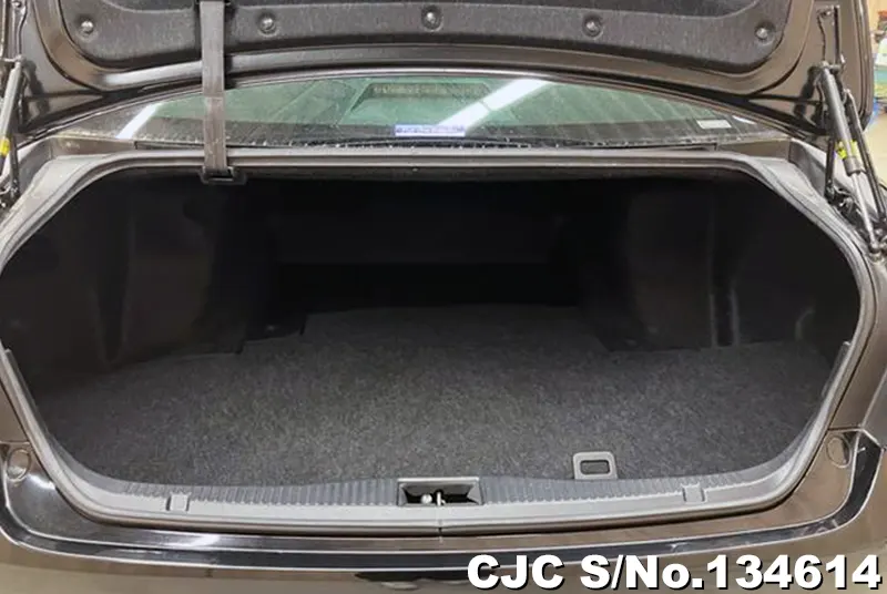 2016 Toyota / Crown Stock No. 134614
