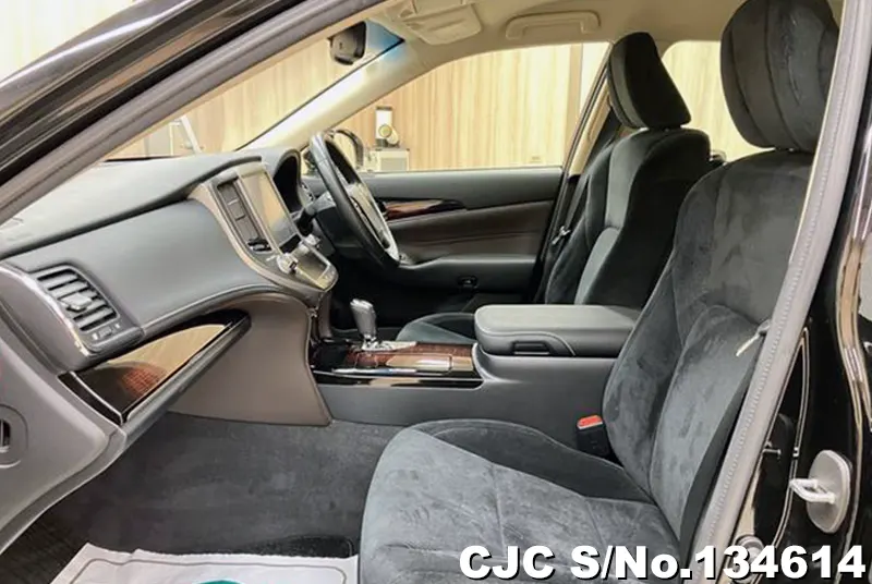 2016 Toyota / Crown Stock No. 134614