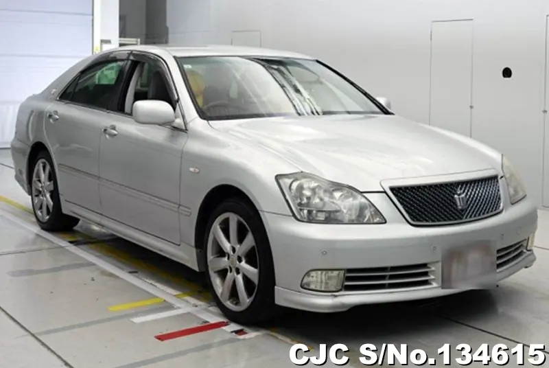 2004 Toyota / Crown Stock No. 134615