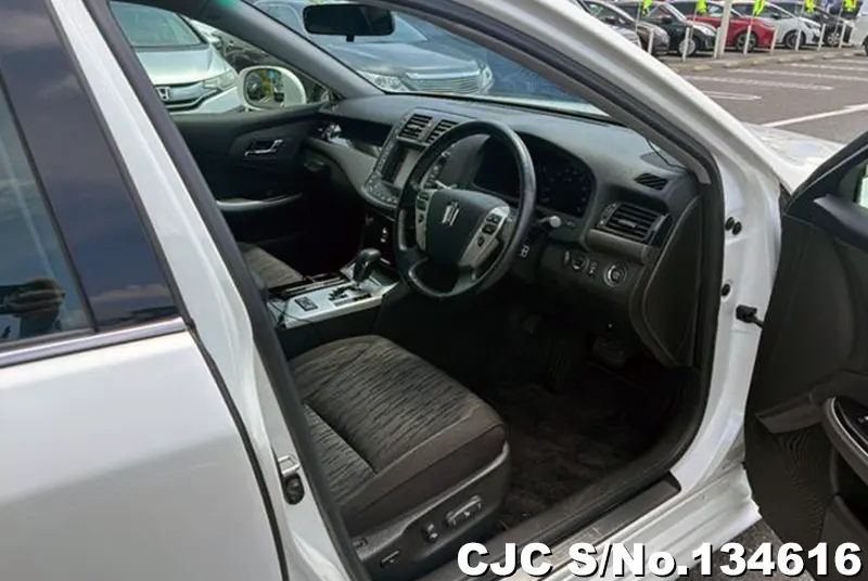 2012 Toyota / Crown Stock No. 134616
