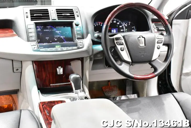 2010 Toyota / Crown Stock No. 134618