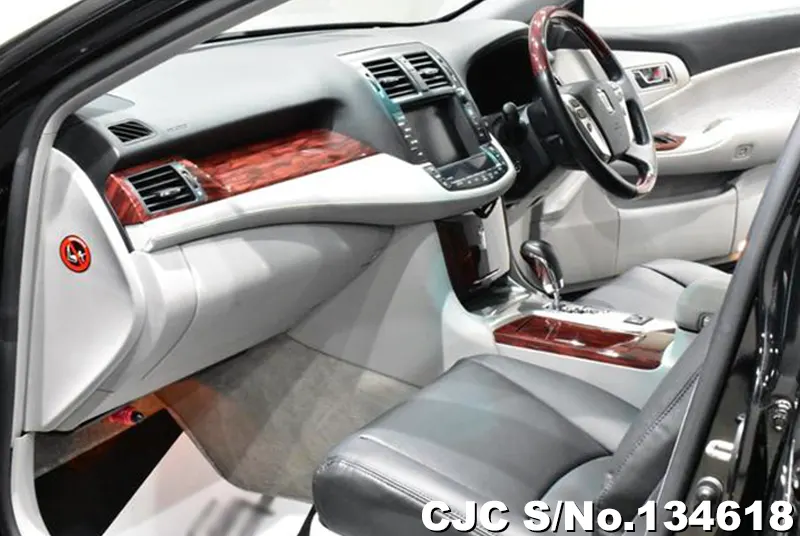 2010 Toyota / Crown Stock No. 134618
