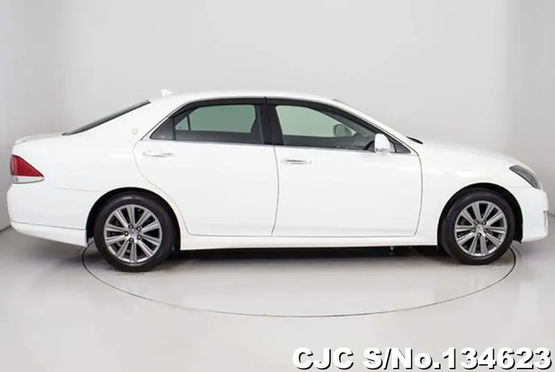 2011 Toyota / Crown Stock No. 134623