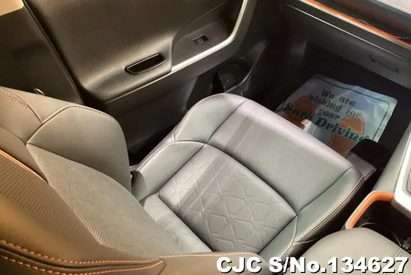 2025 Toyota / Rav4 Stock No. 134627