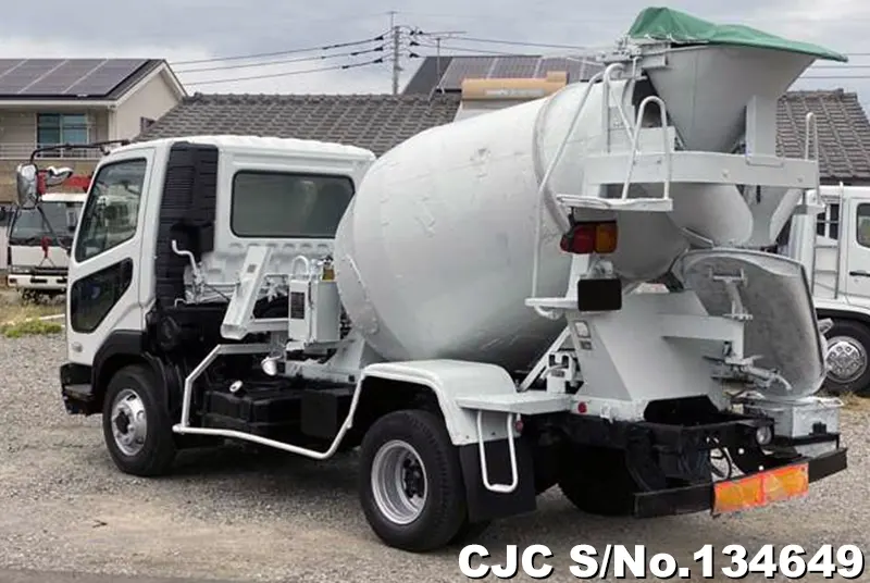 2005 Mitsubishi / Fuso Stock No. 134649