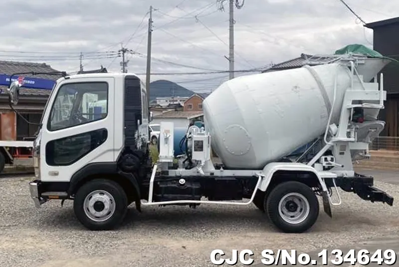 2005 Mitsubishi / Fuso Stock No. 134649