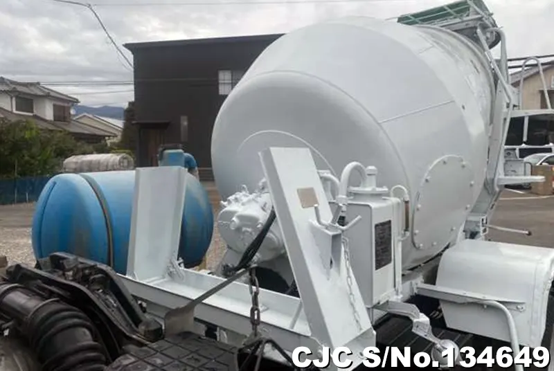 2005 Mitsubishi / Fuso Stock No. 134649