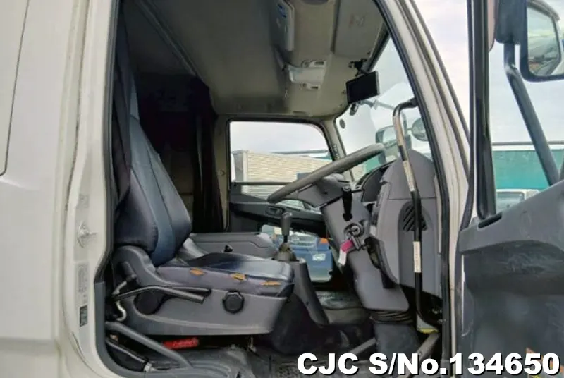 2017 Mitsubishi / Fuso Fighter Stock No. 134650