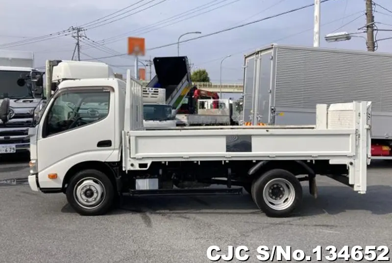 2014 Hino / Dutro Stock No. 134652
