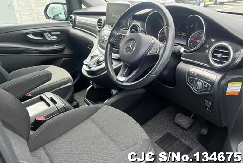 2017 Mercedes Benz / V Class Stock No. 134675