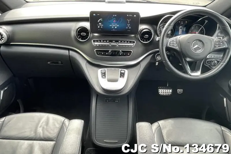 2021 Mercedes Benz / V Class Stock No. 134679