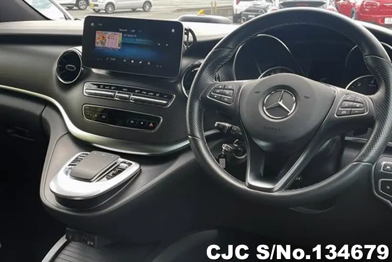 2021 Mercedes Benz / V Class Stock No. 134679