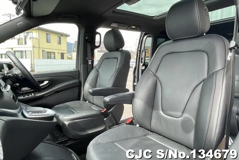 2021 Mercedes Benz / V Class Stock No. 134679