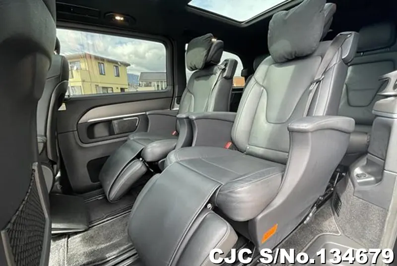 2021 Mercedes Benz / V Class Stock No. 134679