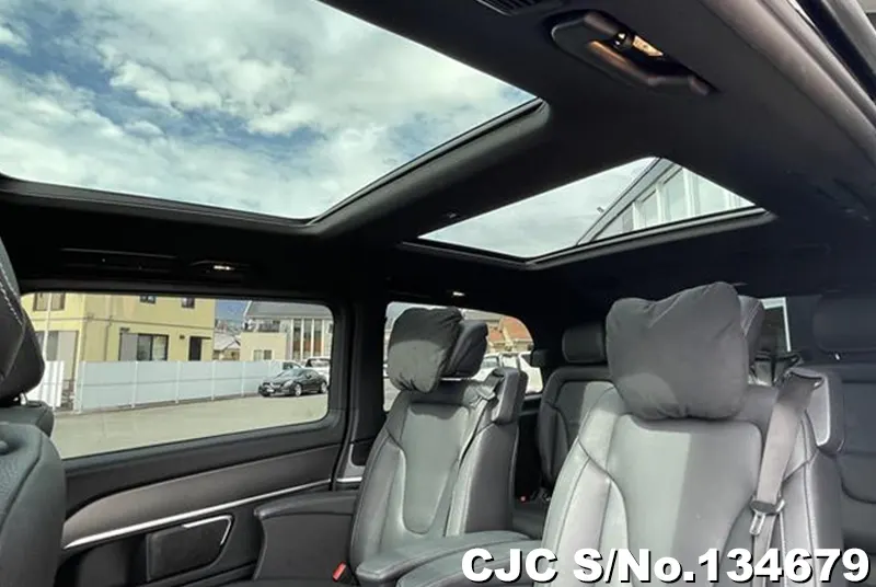 2021 Mercedes Benz / V Class Stock No. 134679