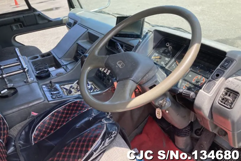 1995 Mitsubishi / Fuso Stock No. 134680
