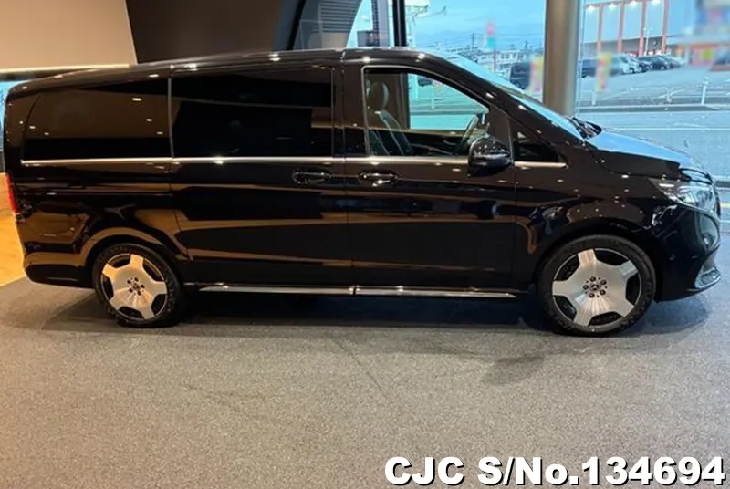 2025 Mercedes Benz / V Class Stock No. 134694
