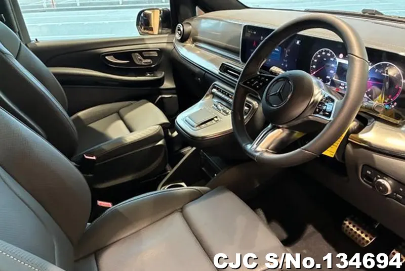 2025 Mercedes Benz / V Class Stock No. 134694