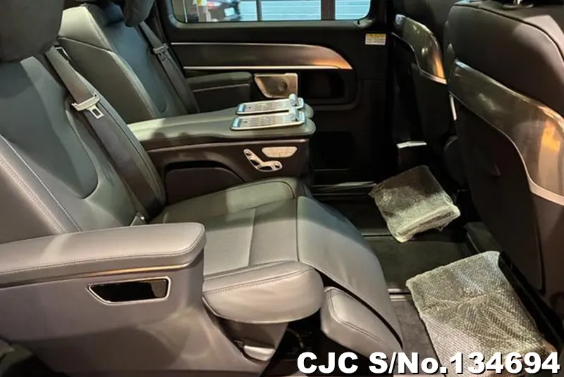 2025 Mercedes Benz / V Class Stock No. 134694